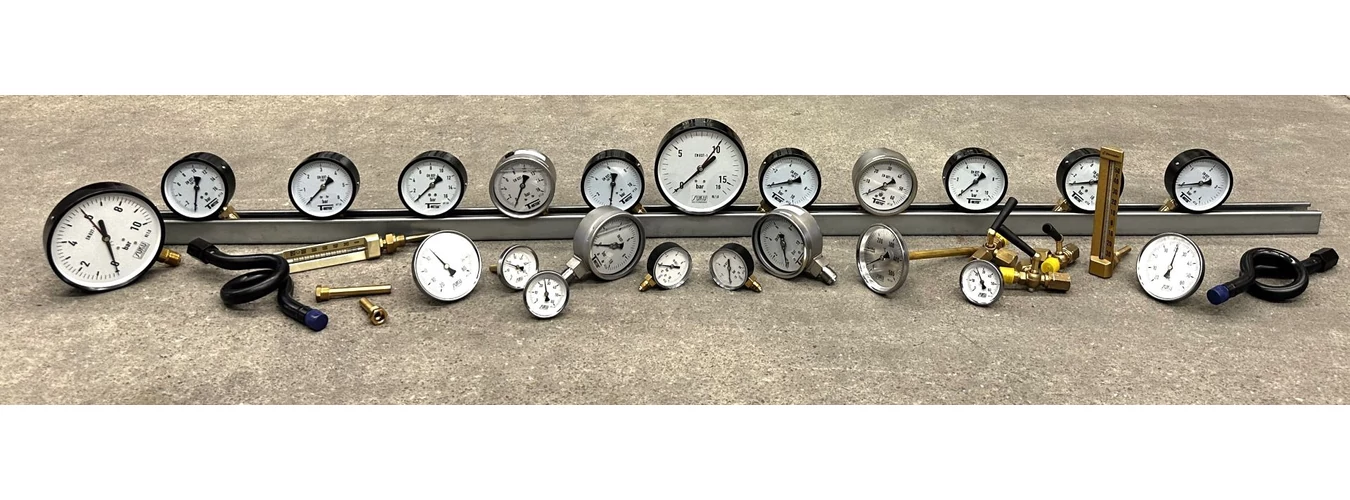 Manométerek - hőmérők - és tartozékaik